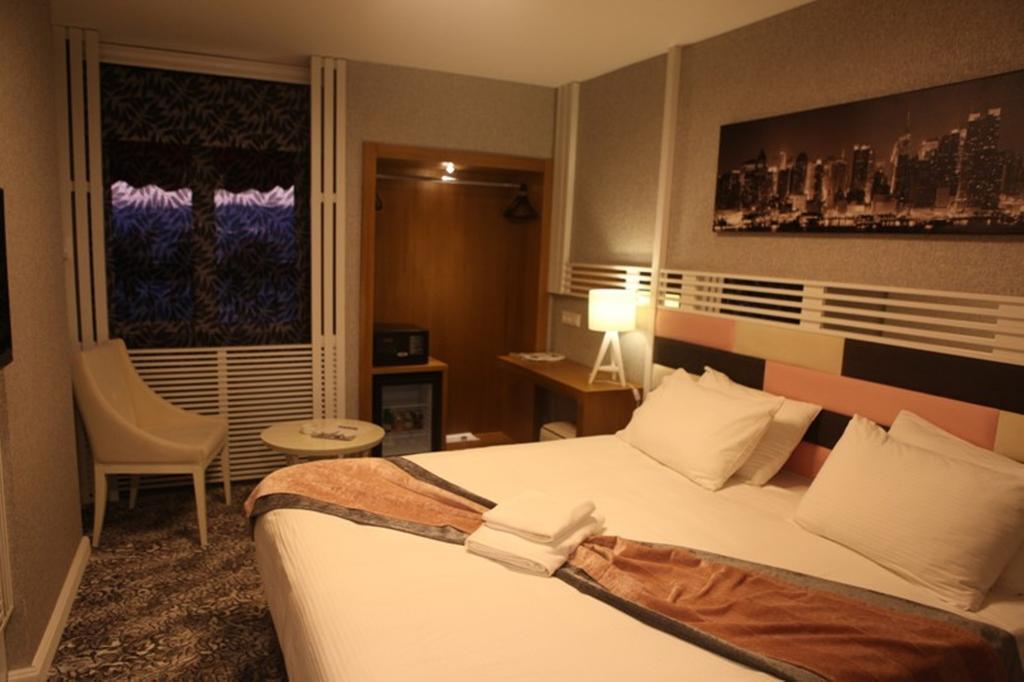 Manhattan Hotel アンカラ エクステリア 写真